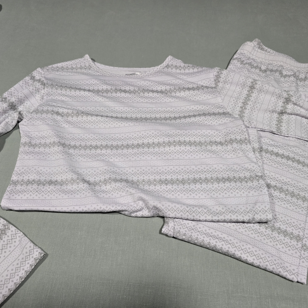 32 Degrees Kids Pajama Set in Gray and White